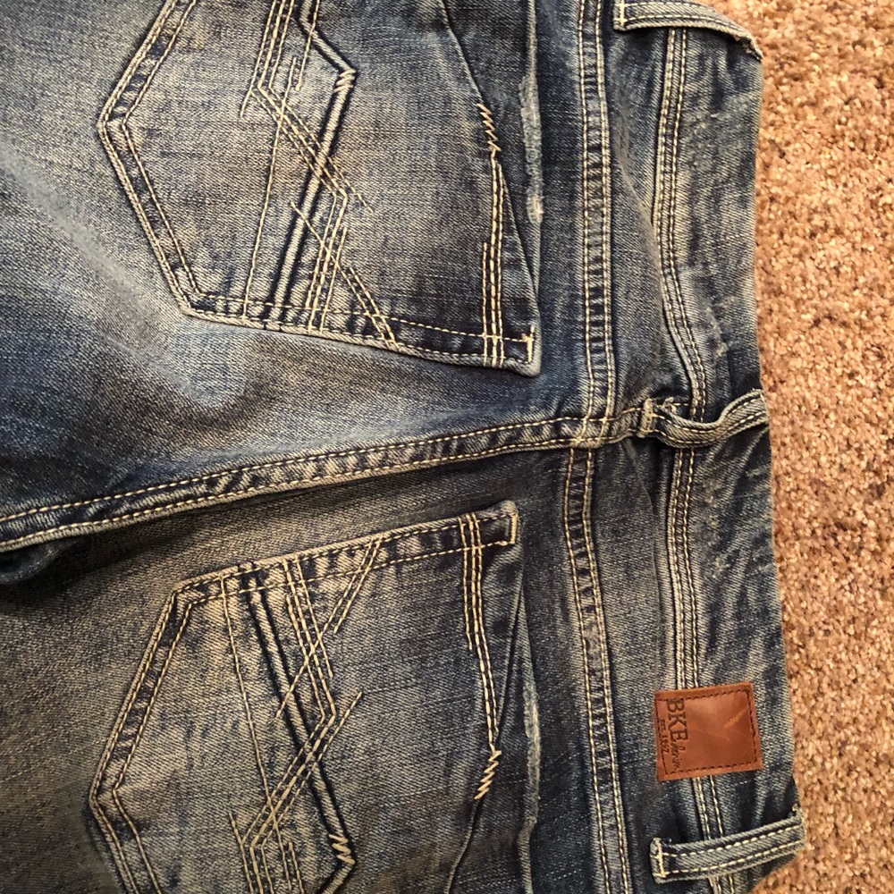 Jean - Picture 3 of 4